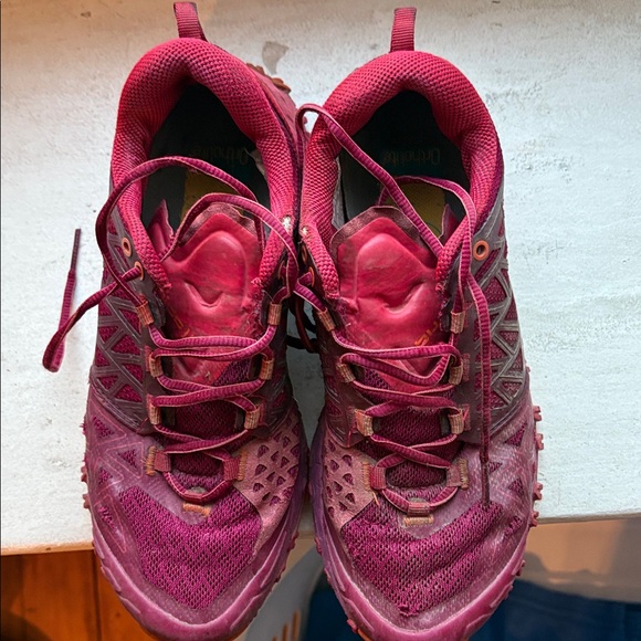 La Sportiva trail shoes - Picture 3 of 8